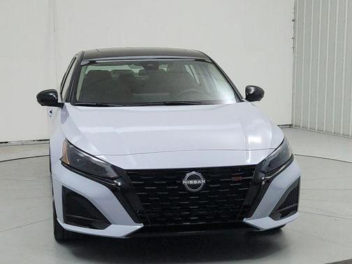 2t Gry Blk Roof 2026 Nissan Altima 2.5 SR