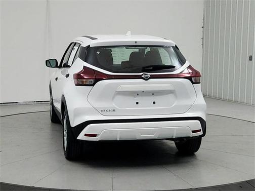2022 Nissan Kicks S