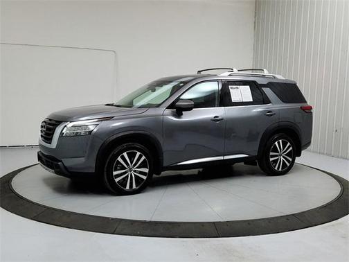 2024 Nissan Pathfinder Platinum