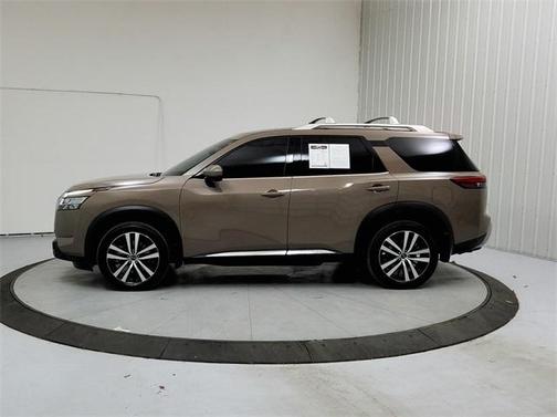 2024 Nissan Pathfinder Platinum
