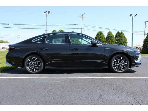 Onyx Black 2024 Hyundai SONATA SEL