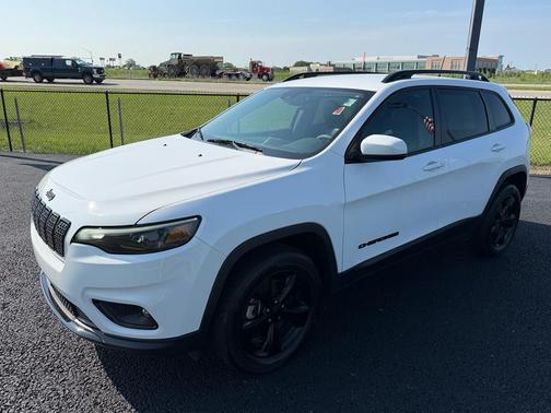 Bright White Clearcoat 2021 Jeep Cherokee Altitude