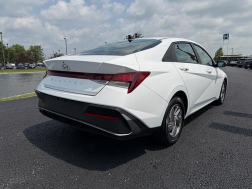 Serenity White 2025 Hyundai ELANTRA SE