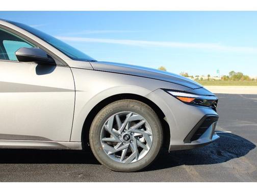 Gray 2024 Hyundai ELANTRA SEL