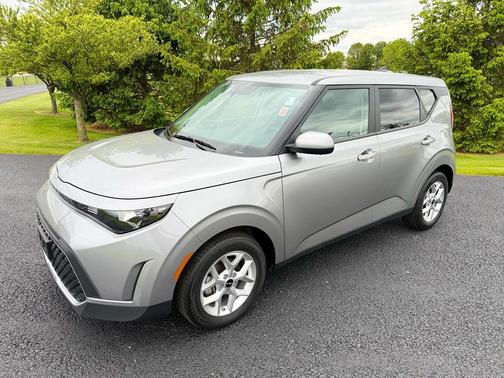 Steel Gray 2025 Kia Soul LX