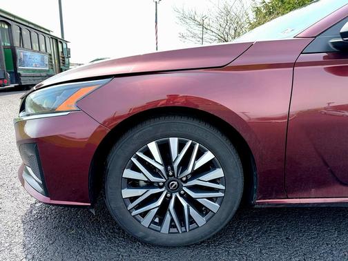 Garnet Pearl Metallic 2024 Nissan Altima 2.5 SV
