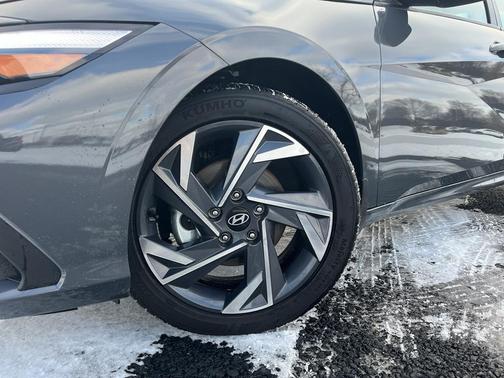 Ecotronic Gray 2025 Hyundai ELANTRA Sport