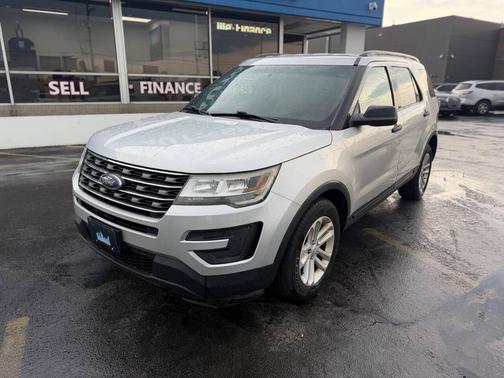 Gray 2016 Ford Explorer Base