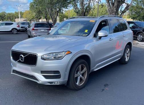 2016 Volvo XC90 T5 Momentum