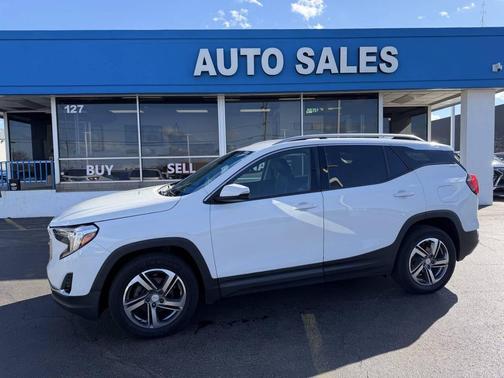 White 2021 GMC Terrain SLT