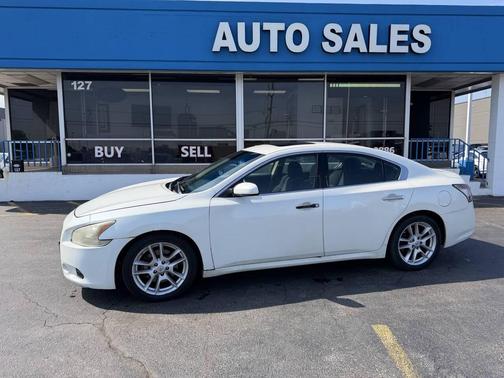 Pearl White 2014 Nissan Maxima S