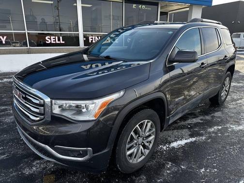 2017 GMC Acadia SLE-2