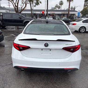 2018 Alfa Romeo Giulia Sport