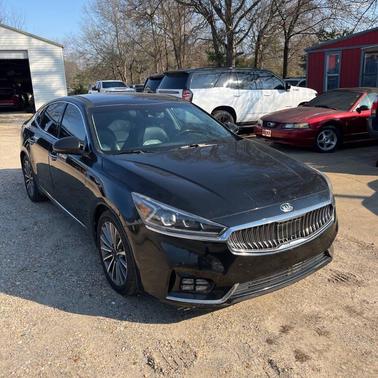 2017 Kia Cadenza Technology