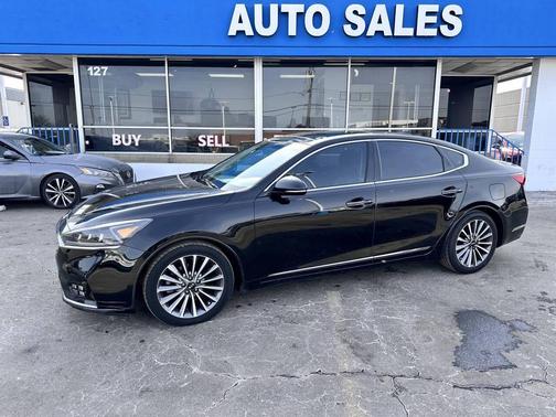 2017 Kia Cadenza Technology