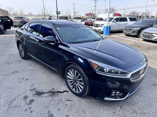 2017 Kia Cadenza Technology