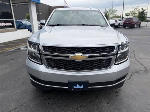Gray 2019 Chevrolet Suburban LT