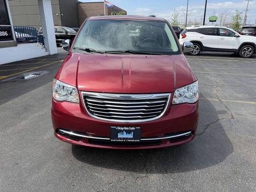 2015 Chrysler Town & Country Touring-L