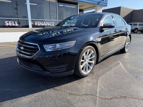 Shadow Black 2018 Ford Taurus Limited