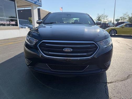 Shadow Black 2018 Ford Taurus Limited