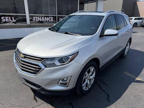 Silver Ice Metallic 2019 Chevrolet Equinox 1LT