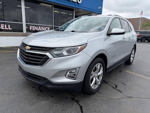 Silver Ice Metallic 2019 Chevrolet Equinox 1LT
