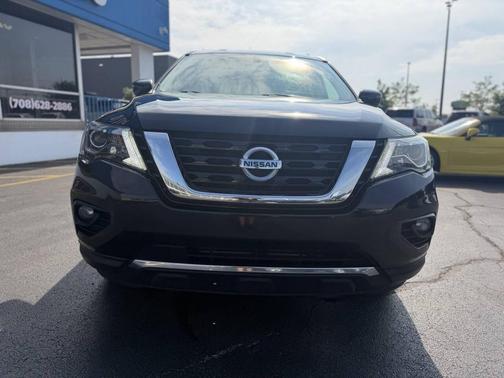 Magnetic Black Pearl 2020 Nissan Pathfinder SV 4WD