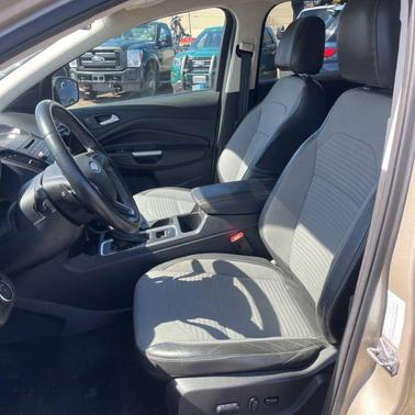 Magnetic Metallic 2017 Ford Escape SE