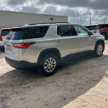Silver Ice Metallic 2020 Chevrolet Traverse LT Leather