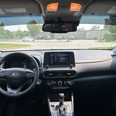 2022 Hyundai KONA SEL