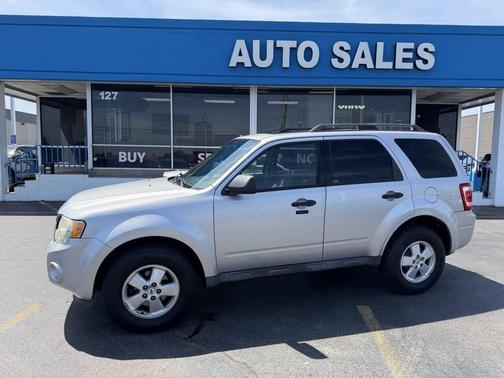 Ingot Silver Metallic 2012 Ford Escape XLT
