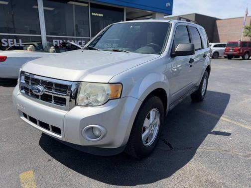 Ingot Silver Metallic 2012 Ford Escape XLT