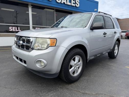 Ingot Silver Metallic 2012 Ford Escape XLT