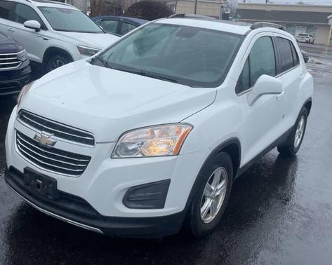 White 2016 Chevrolet Trax LT