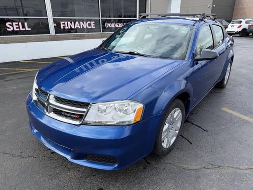 Blue Streak Pearlcoat 2013 Dodge Avenger SE