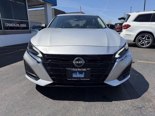 Brilliant Silver Metallic 2024 Nissan Altima 2.5 SV