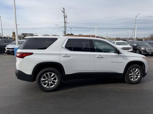Summit White 2020 Chevrolet Traverse LS