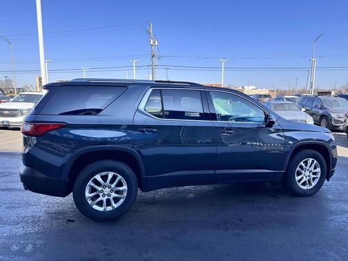 2018 Chevrolet Traverse LT Cloth