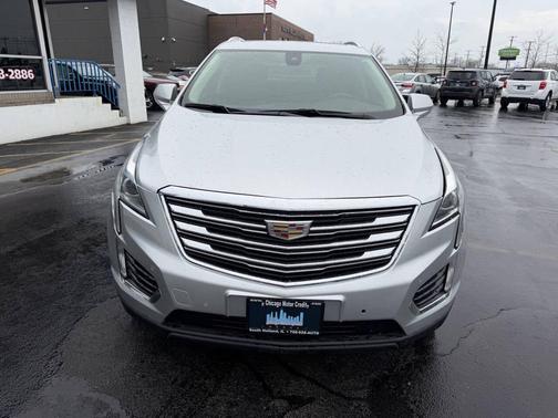 Radiant Silver Metallic 2018 Cadillac XT5 Luxury