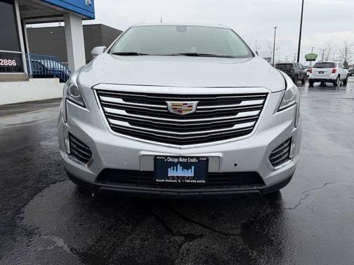 Radiant Silver Metallic 2018 Cadillac XT5 Luxury