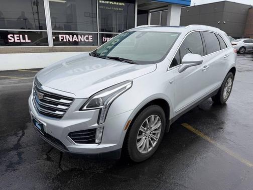 Radiant Silver Metallic 2018 Cadillac XT5 Luxury