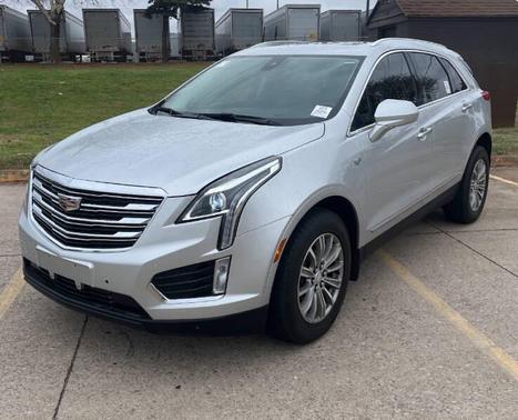 Radiant Silver Metallic 2018 Cadillac XT5 Luxury