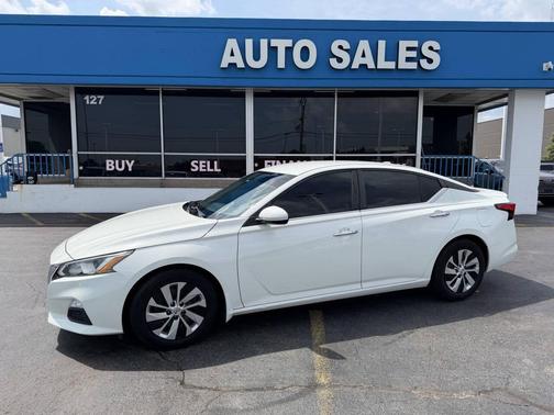 White 2019 Nissan Altima 2.5 S