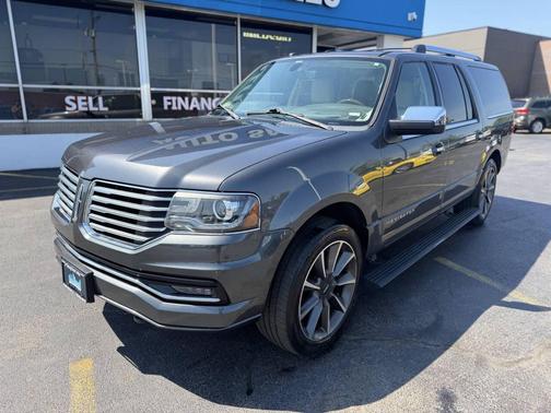 Magnetic Gray Metallic 2017 Lincoln Navigator L Reserve