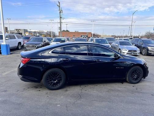 2017 Chevrolet Malibu 1LS