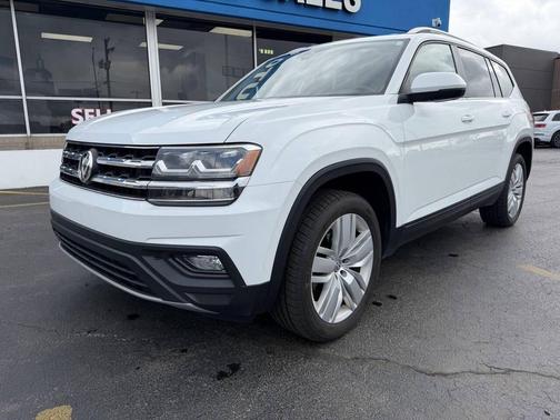 Pure White 2019 Volkswagen Atlas 3.6L SE w/Technology