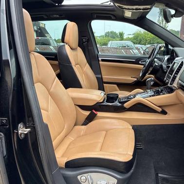 Black 2016 Porsche Cayenne Cayenne