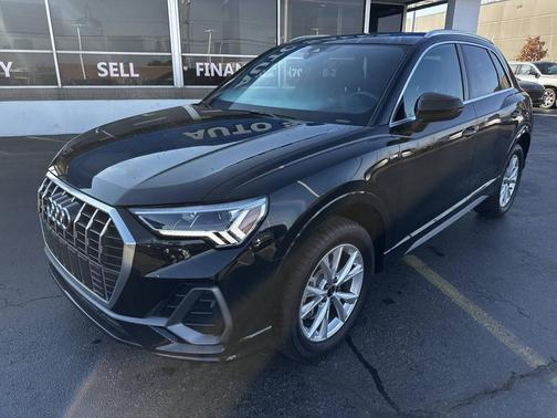 2025 Audi Q3 Premium 45 TFSI S line quattro Tiptronic