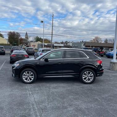 2025 Audi Q3 Premium 45 TFSI S line quattro Tiptronic