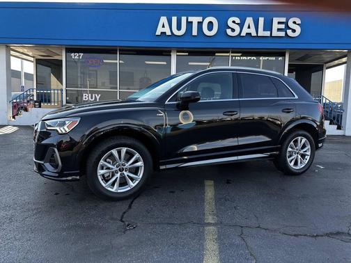 2025 Audi Q3 Premium 45 TFSI S line quattro Tiptronic